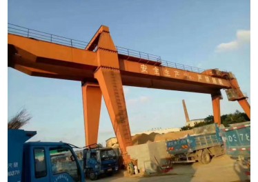 10吨20米外跨各6米龙门吊，电话赵15031619771