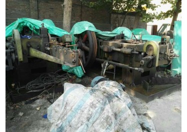 出售二手Z12一16双击冷镦机模箱250cm   一台 九成新   13131088132