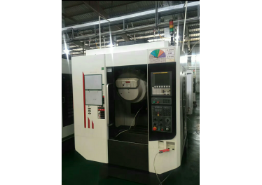 使用中台创T5钻攻机，2015年6月，主轴2万转速，21把伺服刀库，电话13925138486易生