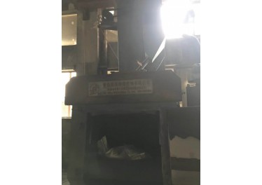 两台抛沙机 在位正常使用 有要的联系13968664699刘