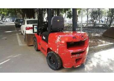 江浙沪地区大量收购二手叉车，梁总  13916453826