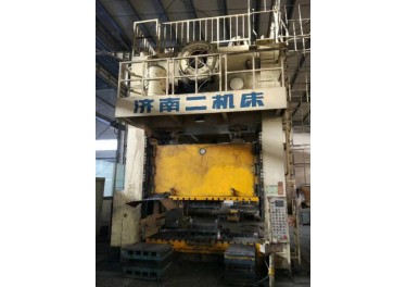 400一台 300两台 工厂在位 有兴趣联系18858667518