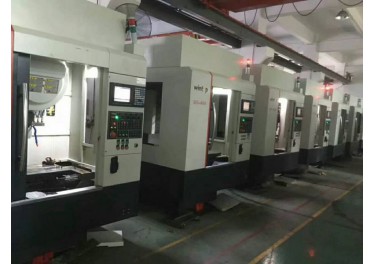 原装准新机，台湾品质，21把刀，伺服刀架，主轴20000转，财富热线13925168486