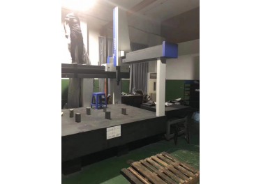 江苏地区 出售 爱德华全自动三座标一台 行程1500*2000*1000工厂在位精度完美
