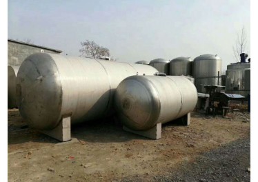 梁山鲁鸿化工出售3000L,5000L,10000L卧式储罐，316不锈钢材质，有需要的联系