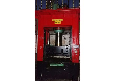紧急出售 南通630吨油压机 有效台面1.3米～2.8，徐永建15919800007