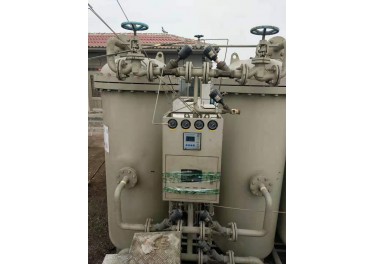 新进一台100方制氮机纯度99.99产地江苏 苏净集团