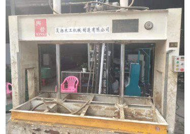 出售各种木工机械 封边机 推台锯 四面刨