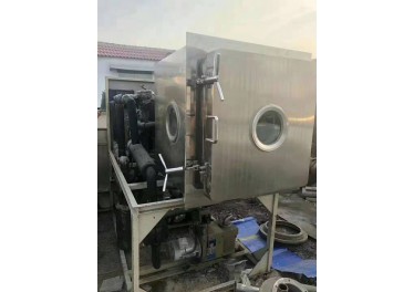 出售1平方真空冷冻干燥机，张总  17662219414