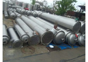 长期出售二手化工设备不锈钢冷凝器