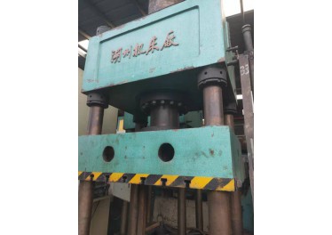 800T大台面液压，台面1.5X2.5米，周13605499062