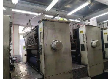 在青岛这边处理印刷厂设备 91年小森对开五色 看好说话 财富热线18906424442