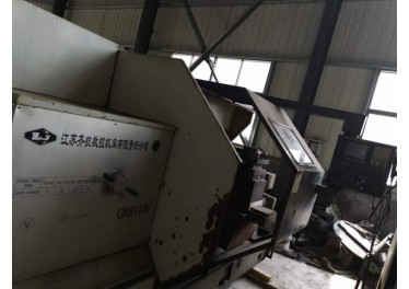 江苏齐航61100/1500数控车床一台转让，发那科系统，导轨不错