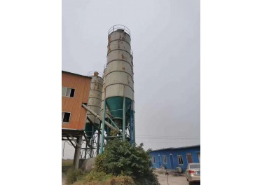 河南省安阳地区  出售4个100吨水泥罐15269479919