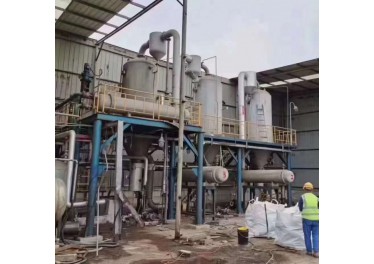 强制循环结晶蒸发器到货一套配套混流式强制循环泵3台、打料泵3台、结晶搅拌罐1台、控制柜一套