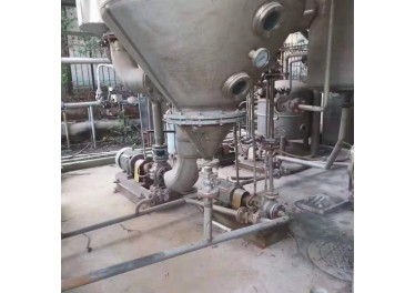 新订3效2吨强制循环钛材蒸发器一套