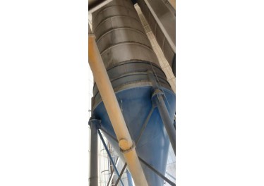河南周口4个20 0吨水泥罐 直径4,2米