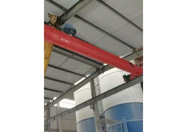 长期出售各种吨位行车龙门吊 只要您有需求 总有一款适合您