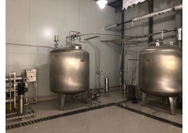 纯蒸汽发生器胶囊清洗机灭菌柜不锈钢储罐一台  工厂不做了转让出去  15208515258