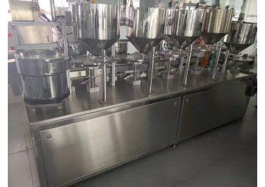 出售2立方杀菌锅，0.55杀菌锅，大小储罐搅拌罐15865840542韩