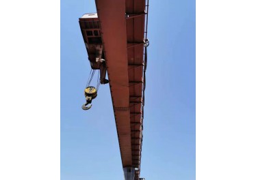 求购二手提梁机 行车 联系电话 13483513666 王先生