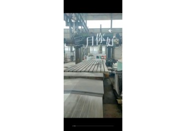 工厂在位出售一台广东冠阳6米龙门镗铣[ 工作台2.12米宽，门宽2.9米]