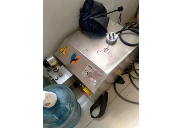 研究所搬迁大批实验室仪器低价出售