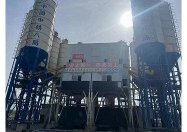 出售21年双线240混凝土搅拌站，仕高玛主机