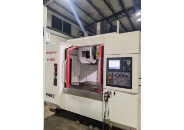 乔鸿9.5成新V850加工中心！三线直连12000转速，三线45滚柱导轨