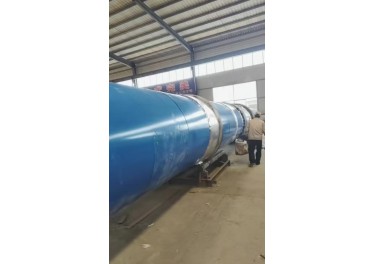 1.8x18米滚筒烘干机制造中 外部做保温