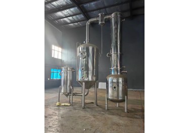 新到2套1.5吨浓缩单效316L    联系15275096295