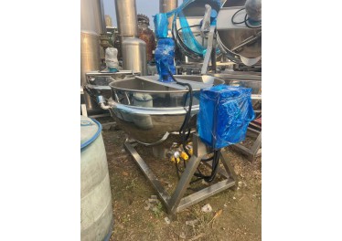 600升电加热带搅拌夹层锅，不锈钢料车60台