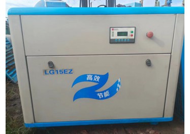 新到，浙江红五环15千瓦螺杆空压机，工频机九九新，运行正常，需要的老板联系[握手][握手]
