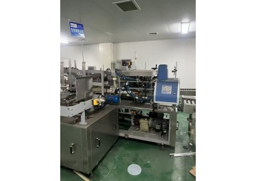 北京永创跌落式装箱机，成色如图，稀缺资源仅此一台，需要的速度