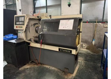 3台36型液压卡盘有尾座  1台36手动尾座有卡盘 1台50型有尾座 1台32型有尾座